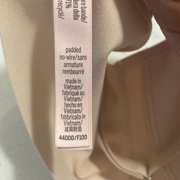 Victoria’s Secret padded no wire bra size 44DDD  - Picture 7 of 7